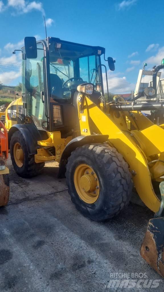 CAT 907M Tekerlekli yükleyiciler