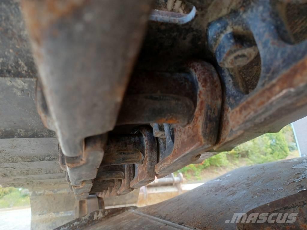 Hitachi ZX 135 US-6 Paletli ekskavatörler