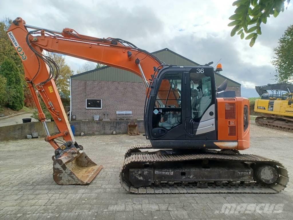 Hitachi ZX 135 US-6 Paletli ekskavatörler