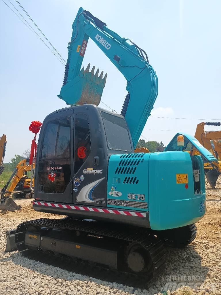 Kobelco SK 75 Mini ekskavatörler, 7 tona dek