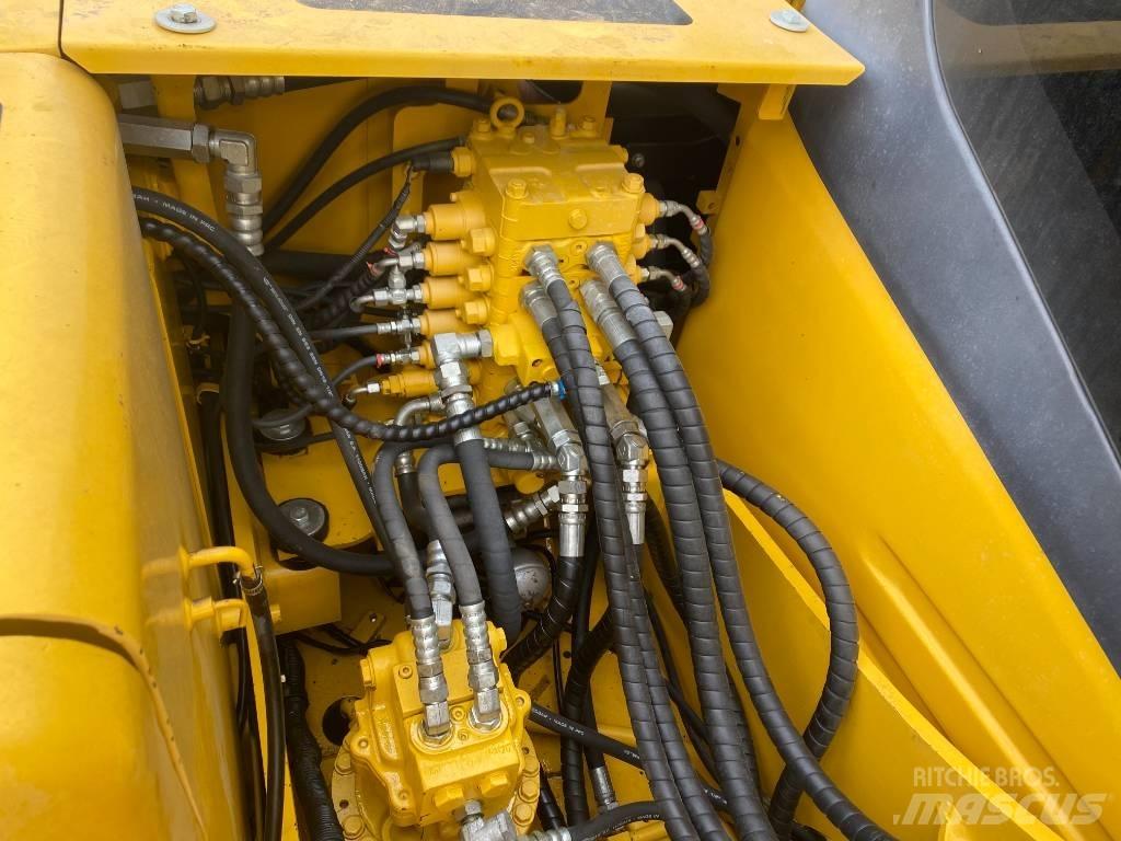 Komatsu 110LC-7 Paletli ekskavatörler