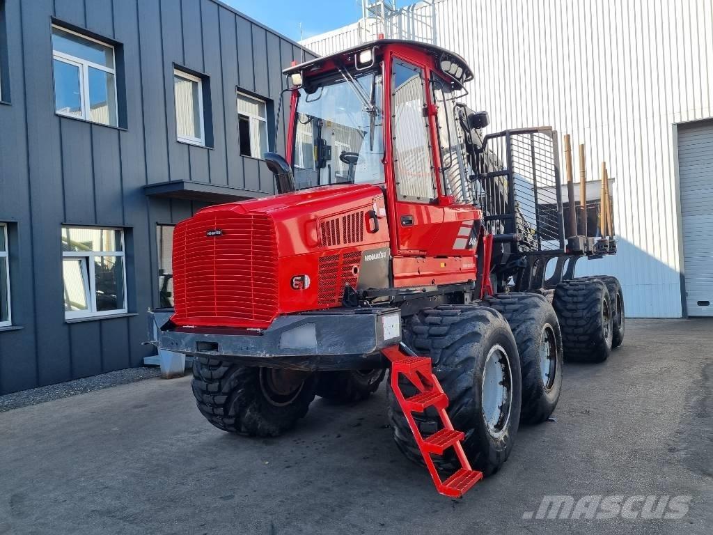 Komatsu 845 Tomruk yükleyici traktörler