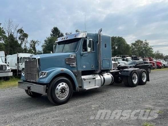 Freightliner 122SD Çekiciler