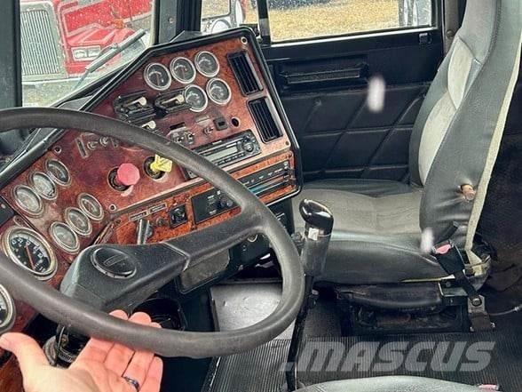 Freightliner FLD120 Çekiciler