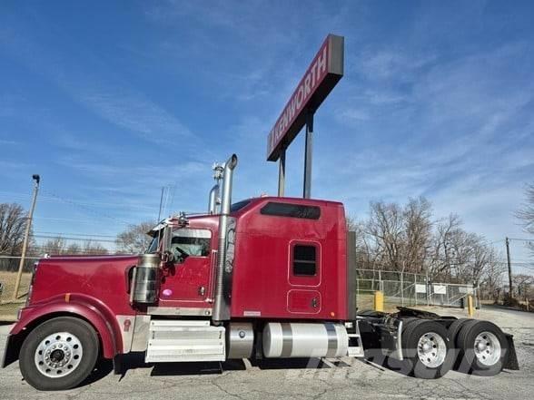 Kenworth W900L Çekiciler