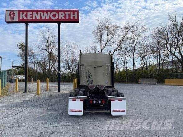 Kenworth W900L Çekiciler