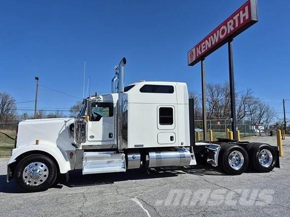 Kenworth W900L Çekiciler