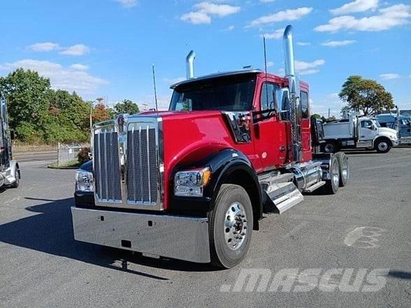 Kenworth W990 Çekiciler