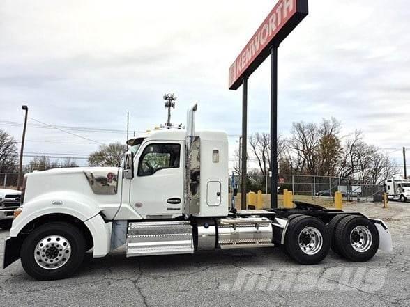 Kenworth W990 Çekiciler