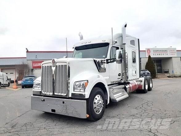 Kenworth W990 Çekiciler