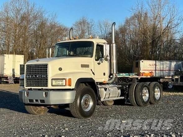 Mack CL733 Çekiciler