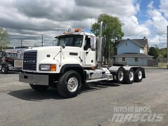 Mack CL733 Çekiciler