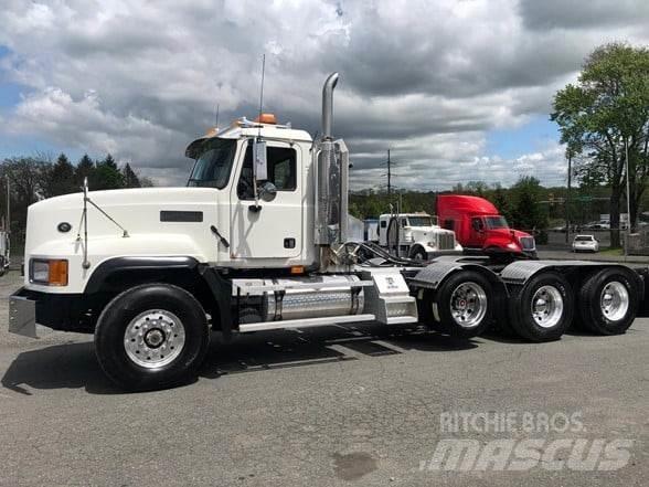 Mack CL733 Çekiciler