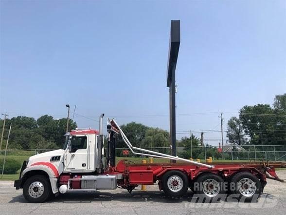 Mack GRANITE GU713 Atik kamyonlari