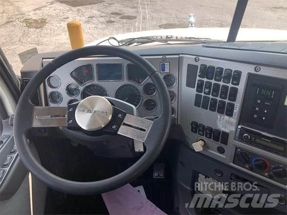 Mack GRANITE GU713 Atik kamyonlari