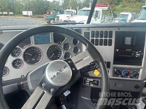Mack GRANITE GU713 Damperli kamyonlar