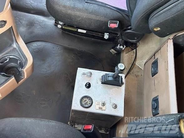 Mack GRANITE GU713 Damperli kamyonlar