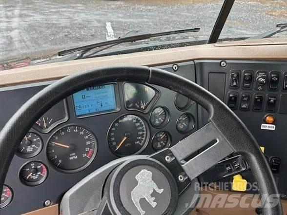 Mack GRANITE GU713 Damperli kamyonlar