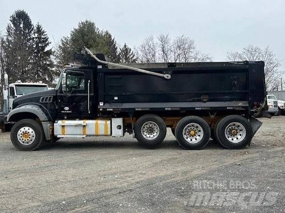 Mack GRANITE GU713 Damperli kamyonlar