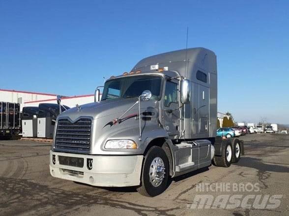 Mack PINNACLE CXU613 Çekiciler