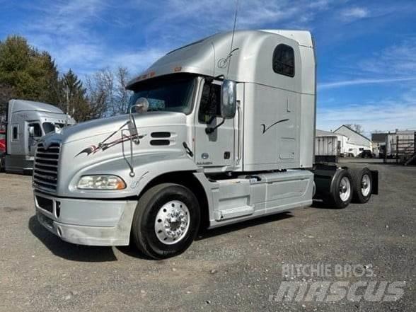 Mack PINNACLE CXU613 Çekiciler