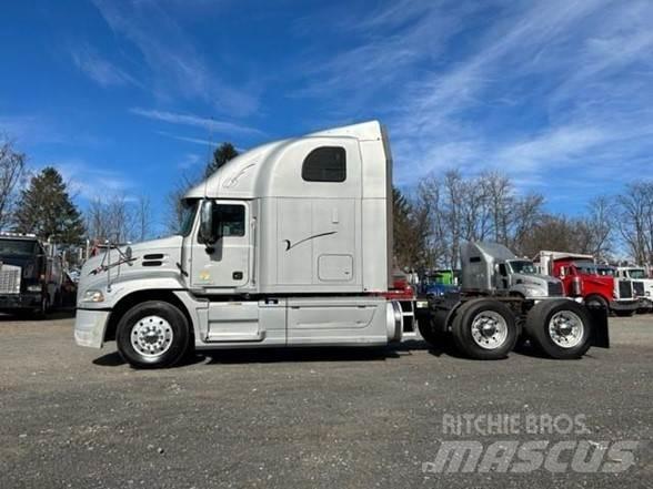 Mack PINNACLE CXU613 Çekiciler
