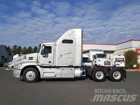 Mack PINNACLE CXU613 Çekiciler