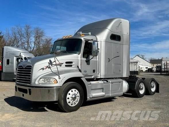 Mack PINNACLE CXU613 Çekiciler
