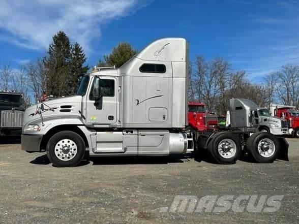 Mack PINNACLE CXU613 Çekiciler