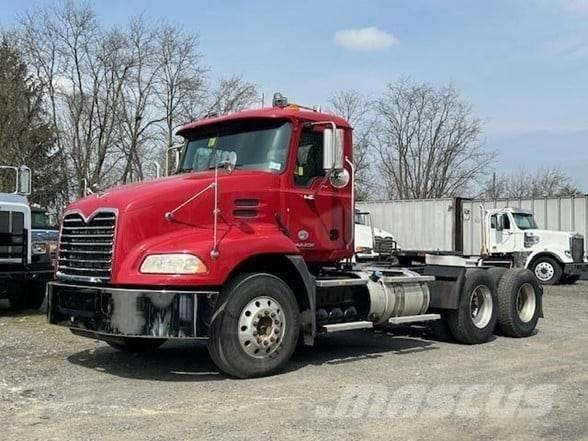Mack PINNACLE CXU613 Çekiciler