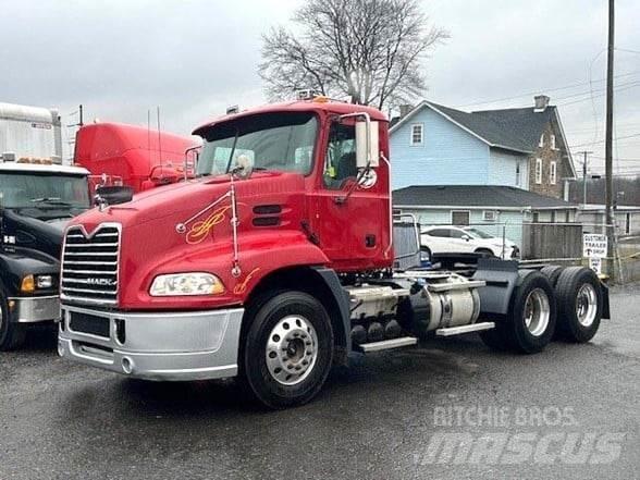 Mack PINNACLE CXU613 Çekiciler