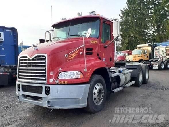 Mack PINNACLE CXU613 Çekiciler