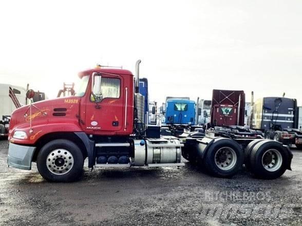 Mack PINNACLE CXU613 Çekiciler
