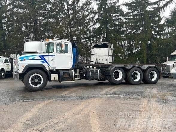 Mack RD690 Atik kamyonlari