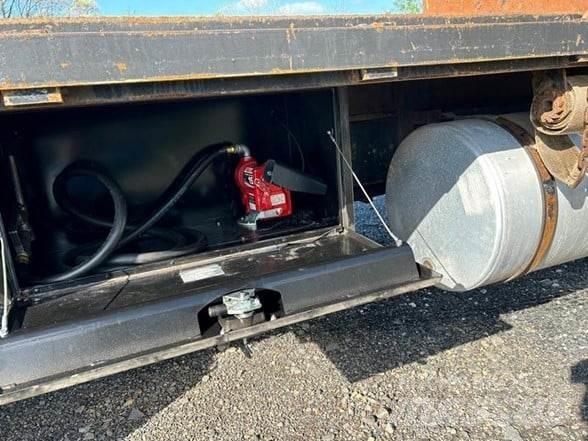 Peterbilt 330 Flatbed kamyonlar