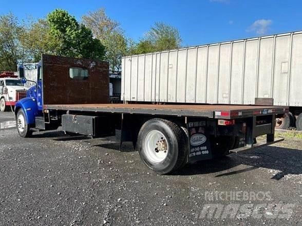 Peterbilt 330 Flatbed kamyonlar