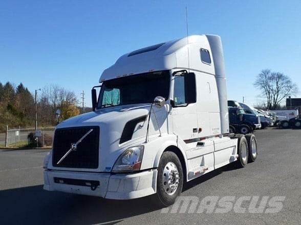 Volvo VNL64T670 Çekiciler