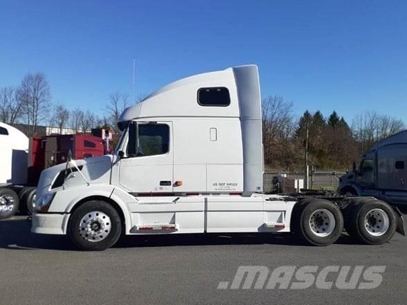 Volvo VNL64T670 Çekiciler