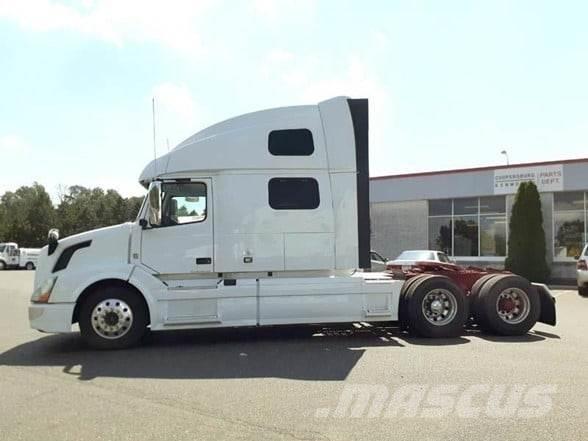 Volvo VNL64T780 Çekiciler