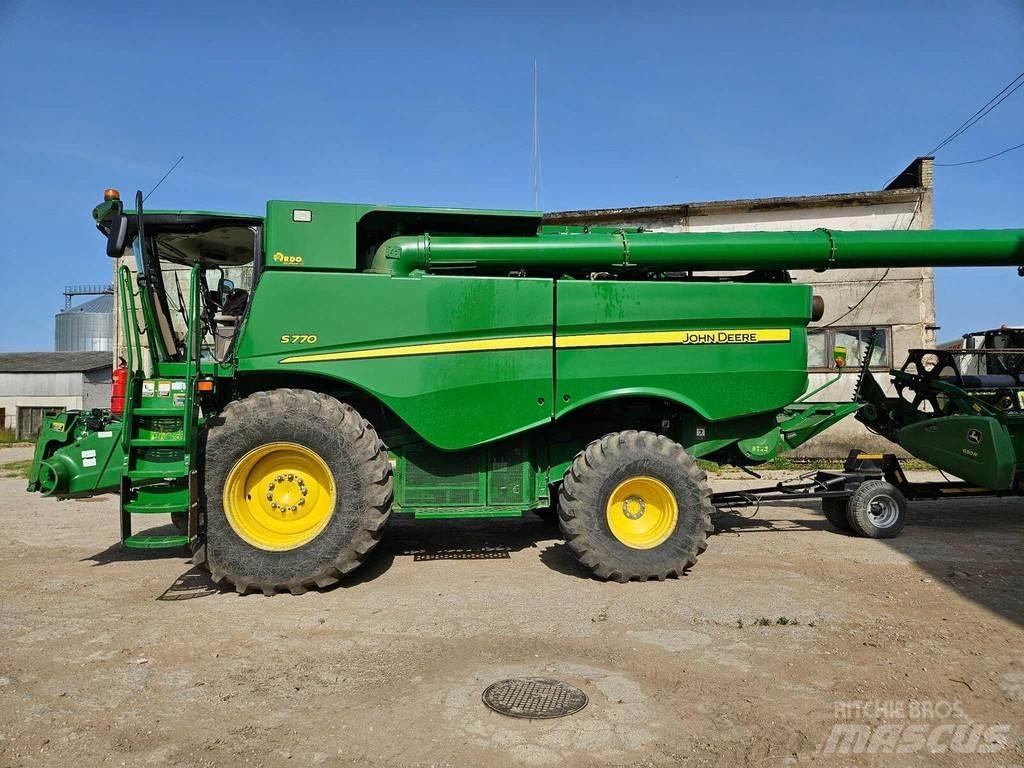 John Deere S770 Biçerdöverler