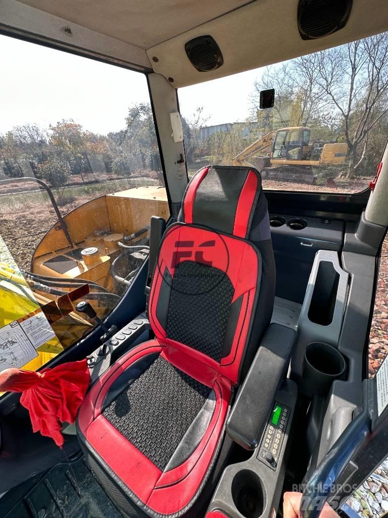 Komatsu PC 70-8 Paletli ekskavatörler