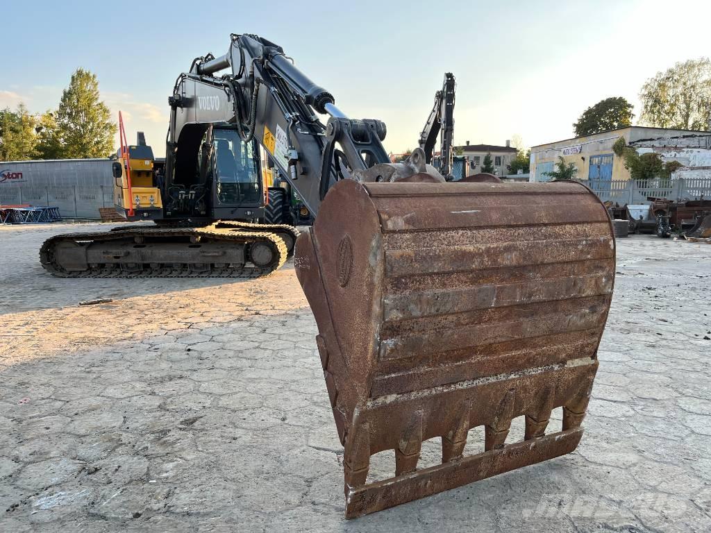 Volvo EC 220 E Paletli ekskavatörler
