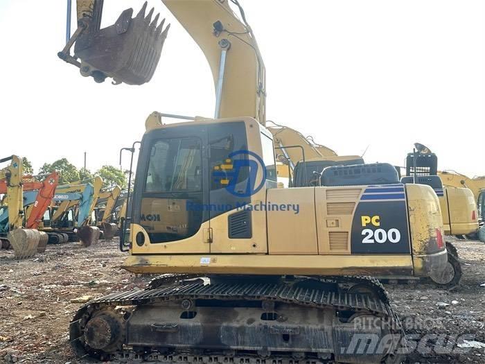 Komatsu PC200-8 Paletli ekskavatörler