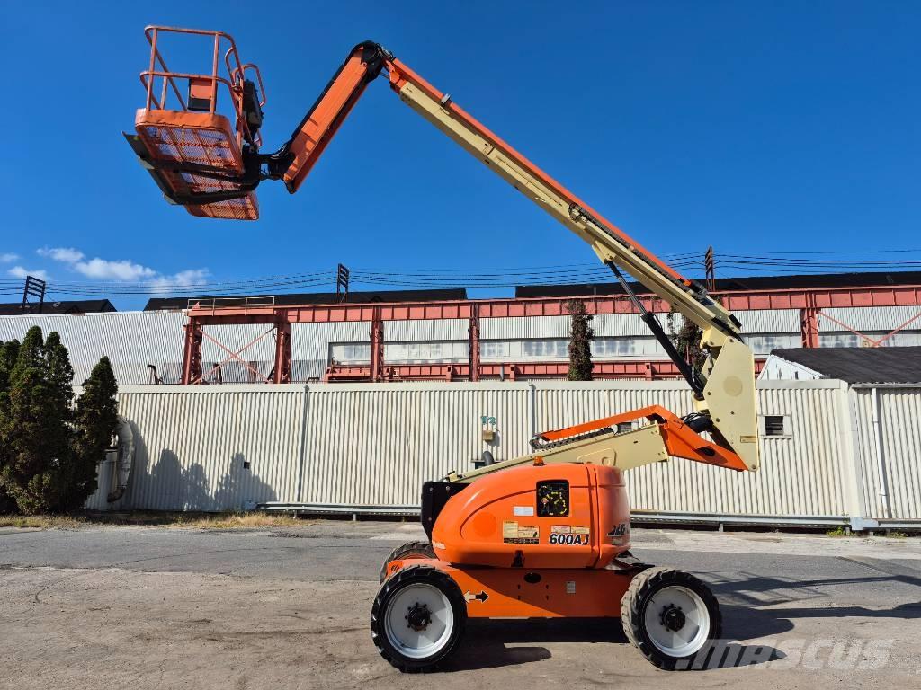 JLG 600 AJ Körüklü personel platformları