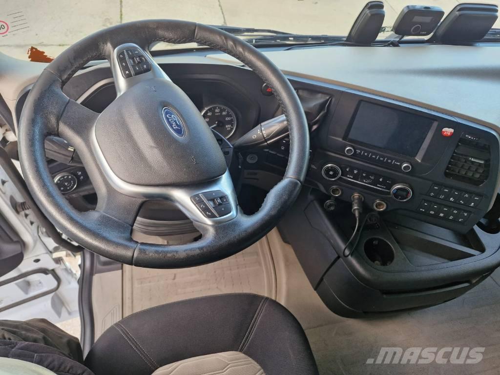 Ford F-Max Kayar tenteli kamyonlar