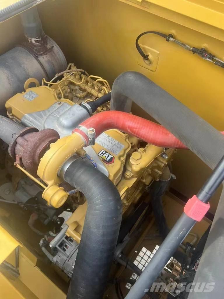 CAT 320 Paletli ekskavatörler