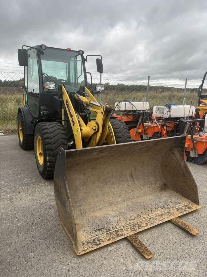 Komatsu WA70M-8EO Çok amaçlı yükleyiciler