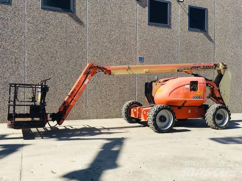 JLG 600 AJ Körüklü personel platformları