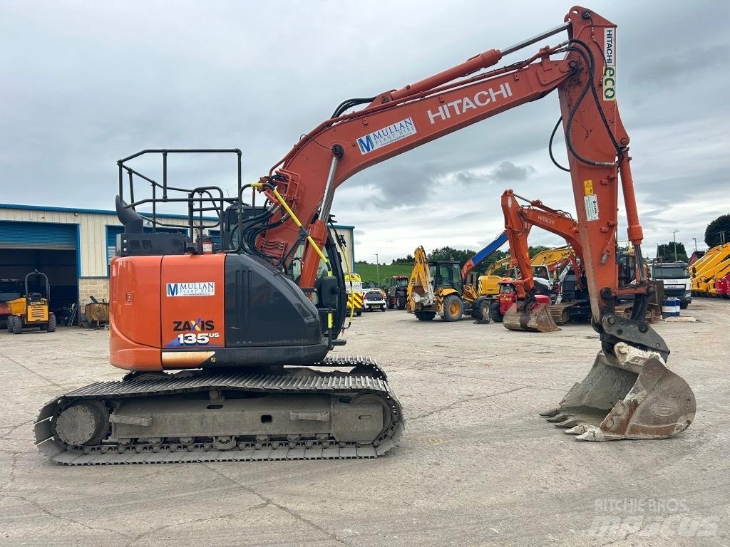 Hitachi ZX135 US-6 Paletli ekskavatörler