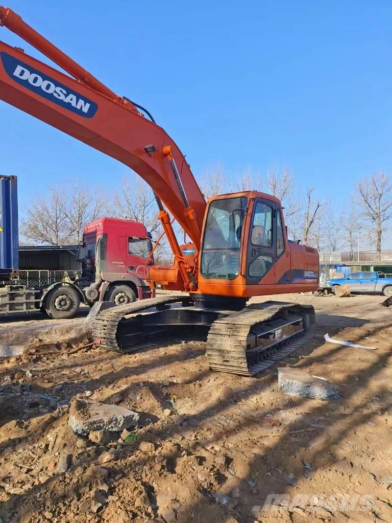 Doosan DH225LC-7 Paletli ekskavatörler